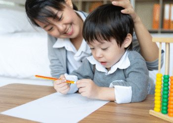 CÁCH HỌC TIẾNG ANH ONLINE CHO TRẺ EM QUA VIDEO SINH ĐỘNG