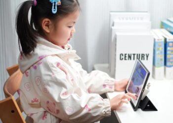 HỌC TIẾNG ANH GIAO TIẾP ONLINE QUA CÁC NỀN TẢNG MIỄN PHÍ