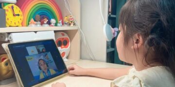 SO SÁNH TRẢI NGHIỆM CON MÌNH VỚI 2 CÁCH HỌC TIẾNG ANH LỚP 1 MIỄN PHÍ